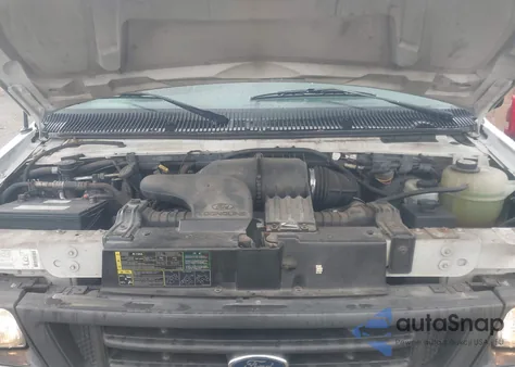 2003 Ford E-350 Super Duty Xl/Xlt z USA, uszkodzony, nr VIN 1FBSS31LX3HA29898